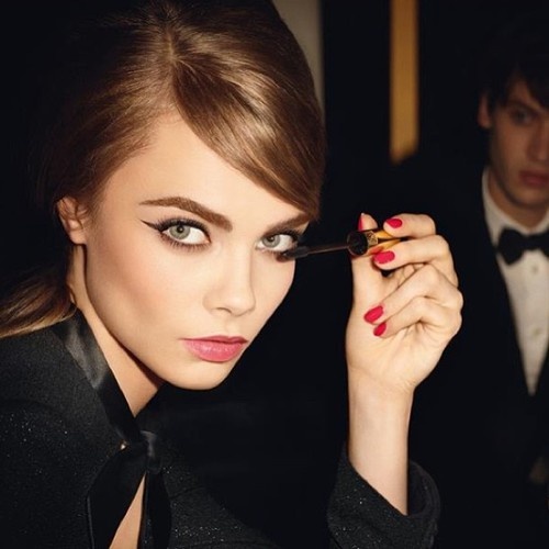 How to get Cara Delevingne's eyebrows